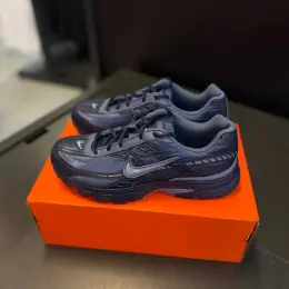 Кросівки Nike Initiator