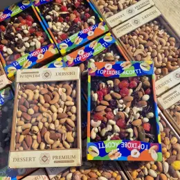 Горіхові та фруктові суміші асорті Premium Dessert