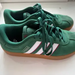 Замшеві кросівки adidas VL Court 3.0 зелені розмір 40 2/3