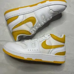 Кросівки Nike шкіряні біло-жовті