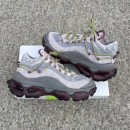 Кросівки Nike Air Max Flyknit Venture 38,5 розмір
