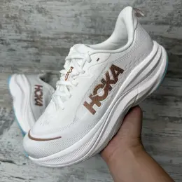 Кросівки для бігу Hoka Skyflow White / Rose Gold
