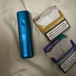 Пристрій для нагрівання тютюну IQOS/GLO та стіки Blends