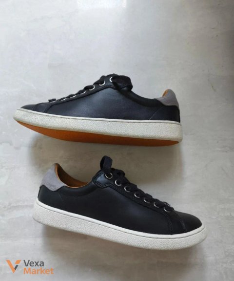 Ugg шкіряні кросівки 37 р.