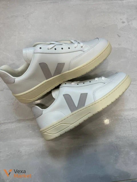 Veja Кросівки шкіряні 42 р.
