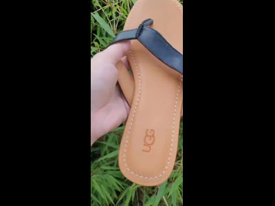 UGG Женские шлепанцы EU 37