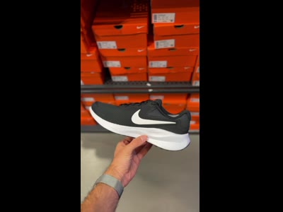 Кросівки Nike Revolution 7