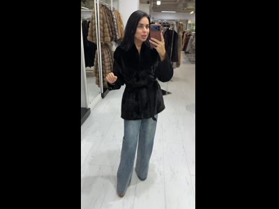 Пальто жіноче з 100% вовни з оздобленням хутром норки