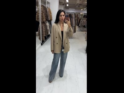 Пальто кашемірове Loro Piana укорочене прямого силуету
