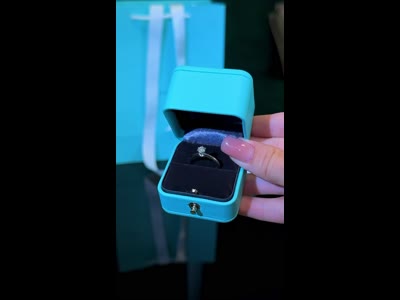 Tiffany & Co. каблучка з діамантом 0.30ct E/VS1, 18К золота, розмір 16.5