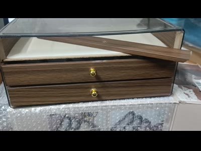 Дерев'яна скринька для прикрас на 3 рівні