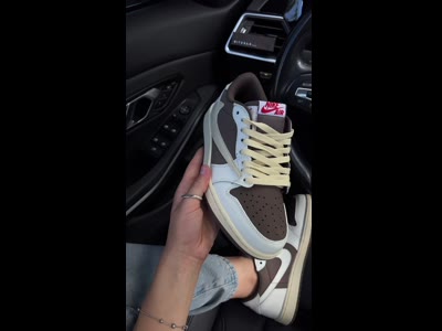 Кросівки Air Jordan 1 x Travis Low Premium