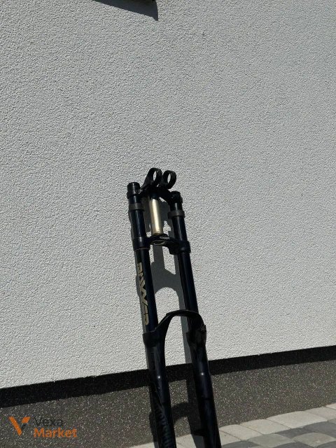 Вилка RockShox Boxxer 2016 Team 200mm під 27.5 колесо