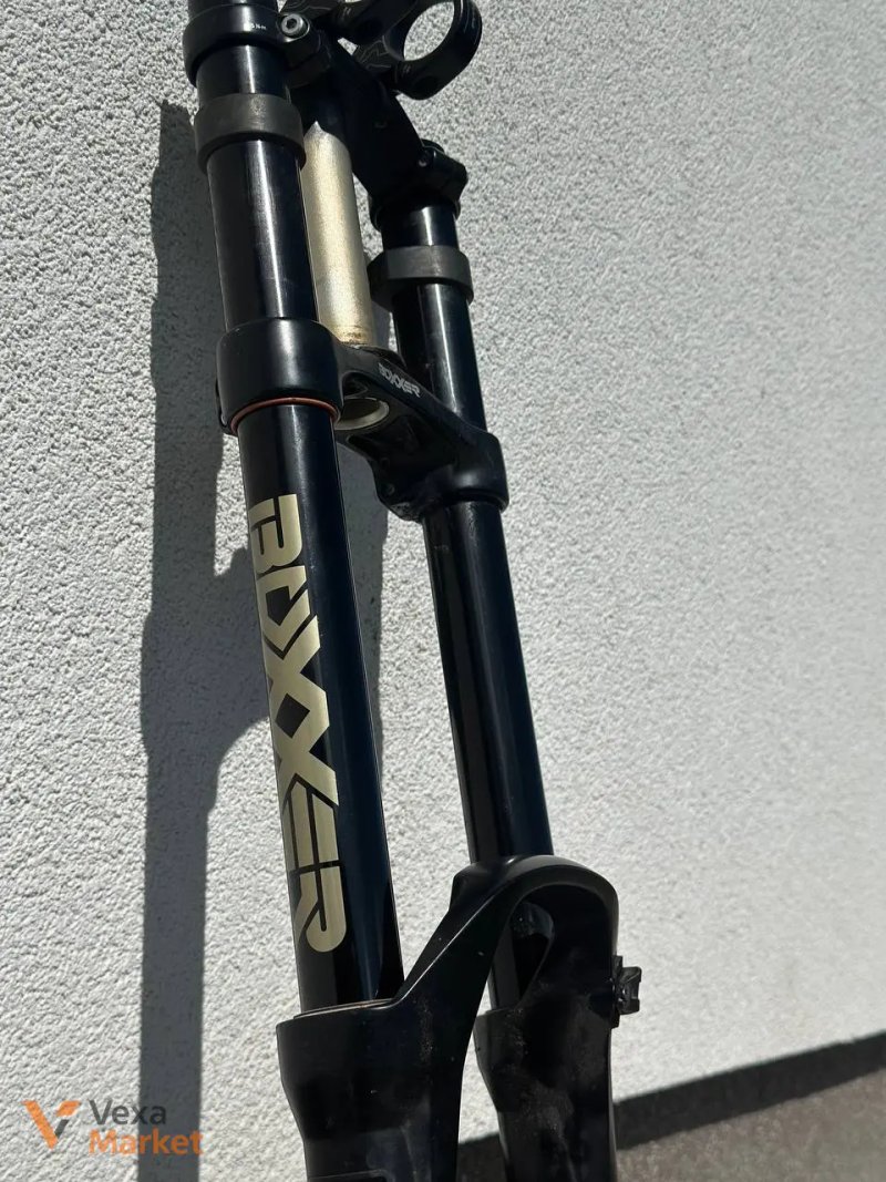 Вилка RockShox Boxxer 2016 Team 200mm під 27.5 колесо — фото 2