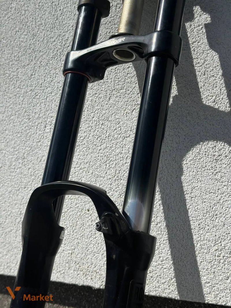 Вилка RockShox Boxxer 2016 Team 200mm під 27.5 колесо — фото 4