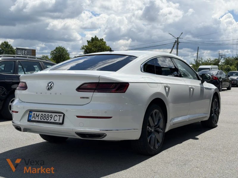 Volkswagen Arteon 2018 2.0 л Бензин Автомат Повний Білий — фото 3