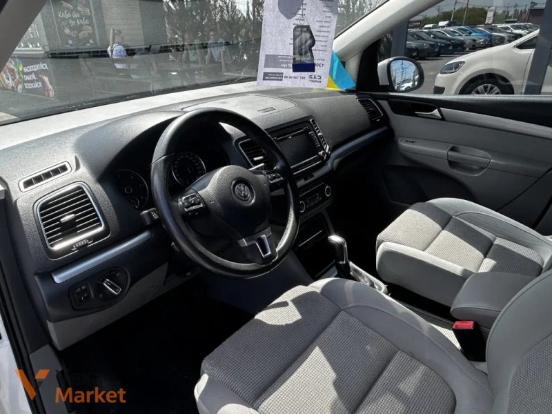 Volkswagen Sharan 2011 2.0 л Дизель Автомат Білий — фото 5