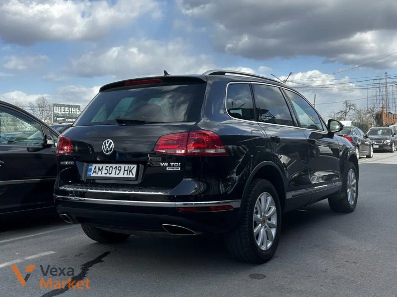 Volkswagen Touareg 2015 Дизель 3.0 л. Чорний — фото 3