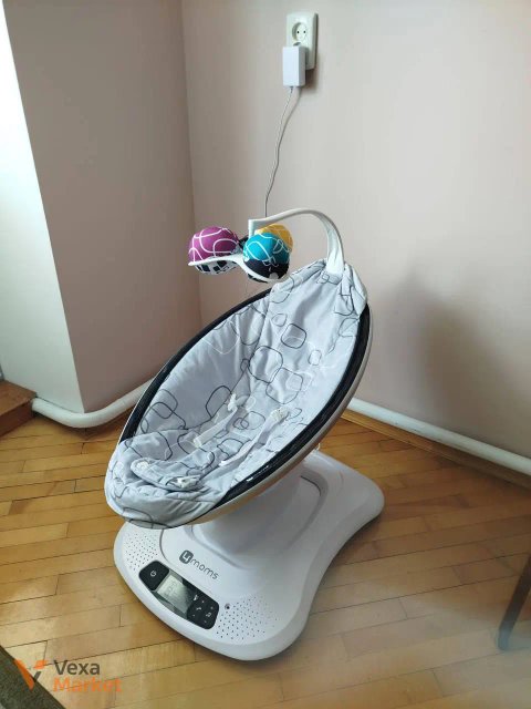 Заколисуючий центр 4moms mamaRoo 4.0 Grey Classic / Silver Plush