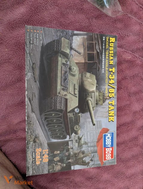 Збірна модель танку Т34 1:48 Hobby Boss