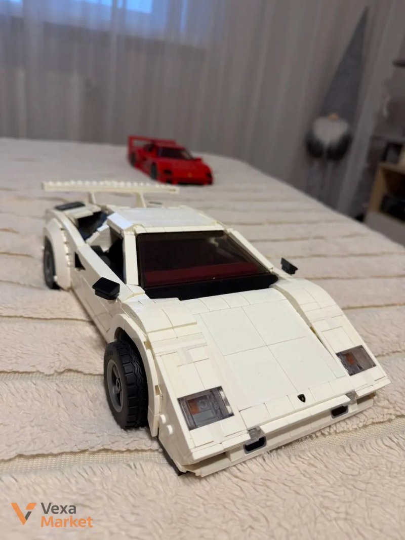 Зібрані конструктори Technic Peugeot 9x8, Ferrari 488 GTE та інші — фото 6