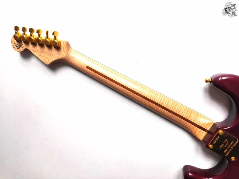 (1 of 100) Fender® Custom Shop Presidential Select Stratocaster® 60th Anniversary Limited Edition '2006 Wine Red Stain — фото 6