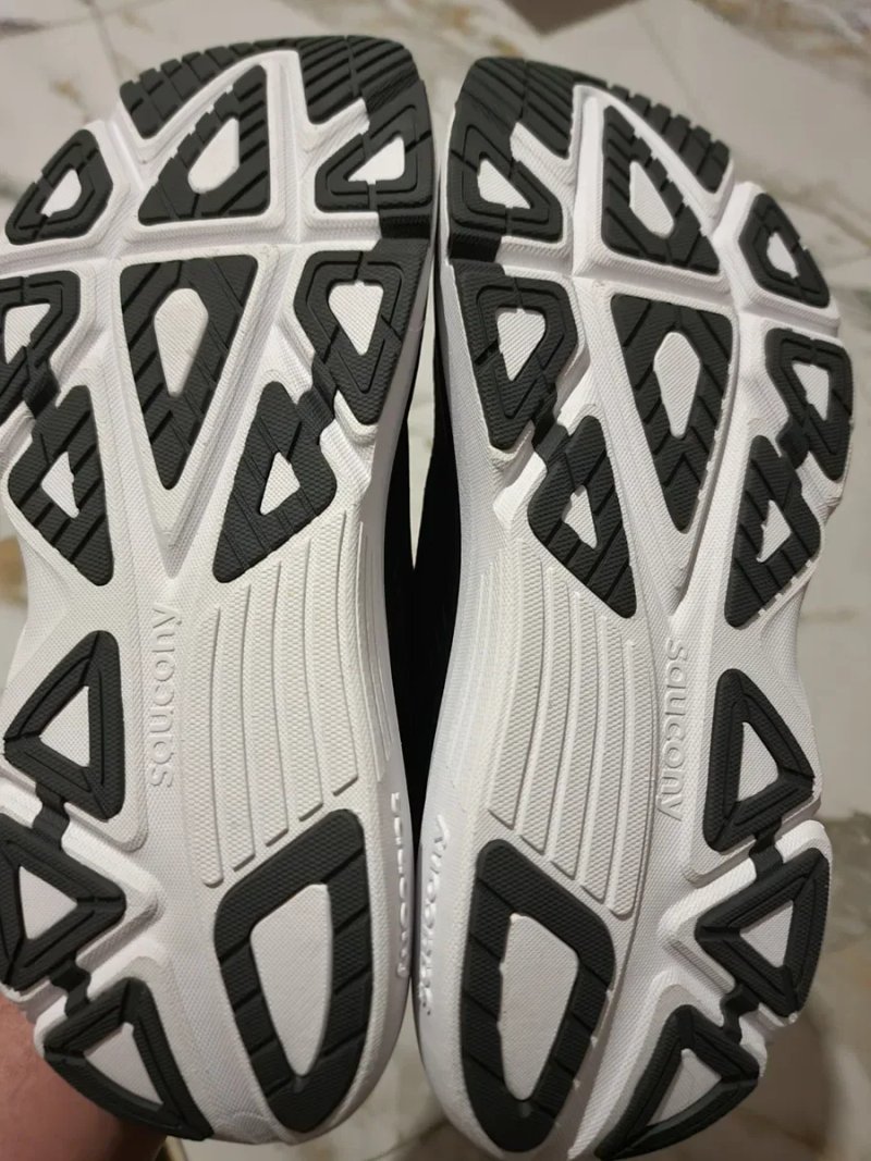 100% Оригінал чоловічі кросівки Saucony GUIDE 19   EURO 44 — фото 6