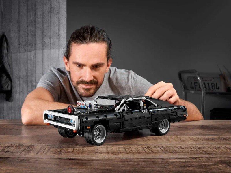‼️1077 деталей‼️Конструктор Dodge Charger R/T (42111) як авто Домініка Торетто з фільму Форсаж — фото 5