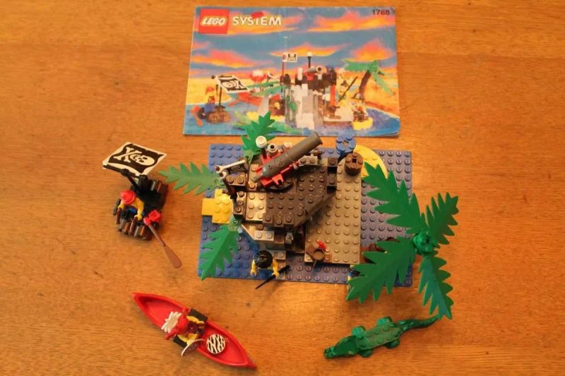 '1995 Колекціонеру Lego 1788 Islanders Pirates Treasure Chest (100% повний, коробка - ні, мануал - є) — фото 2