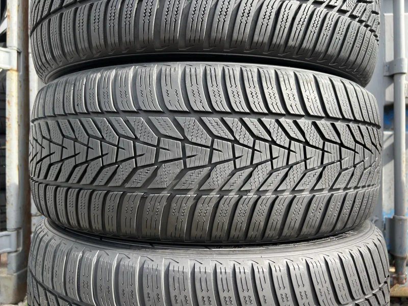 235/50 R19 Hankook 4шт 2022рік 5.5мм-6.3мм Залишок протектора — фото 2