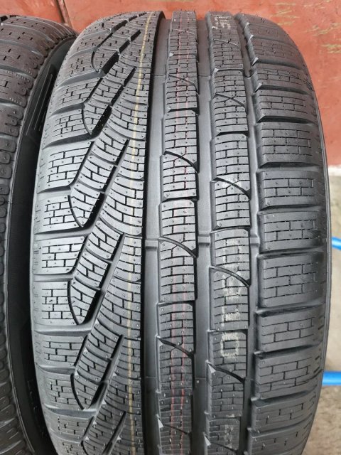 245/45/17 R17 Pirelli Sottozero Winter 210 4шт ціна за 1шт шини