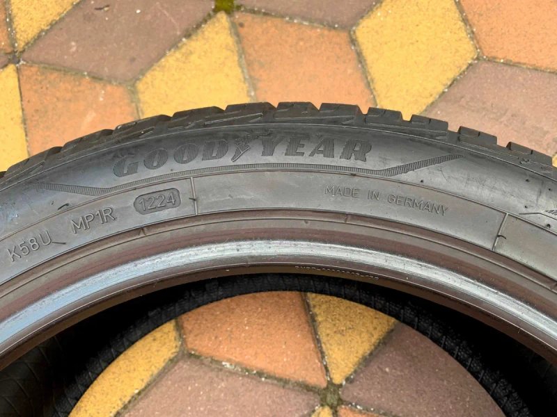 245/45 R18 100V XL GoodYear UltraGrip Performance+ / Зимові шини — фото 8