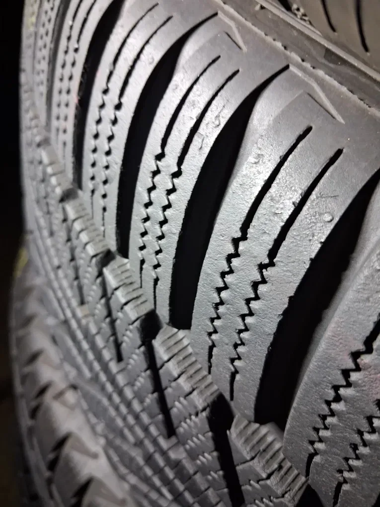 255/45 R20 Hankook Ion Isept SUV шини б/у зима ПАРА — фото 3