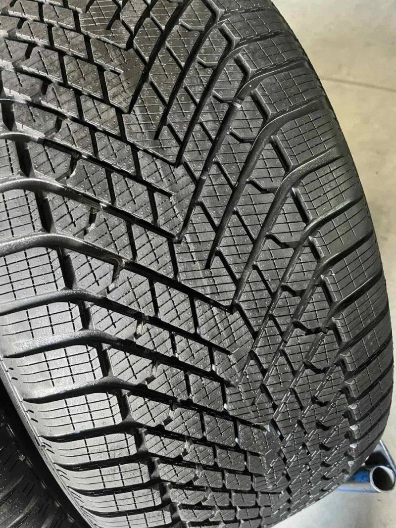 285/40/22 R22 Pirelli Scorpion Winter 2 4шт нові зима — фото 2