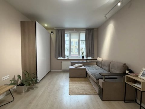 2кімнатна квартира поруч з центральним парком