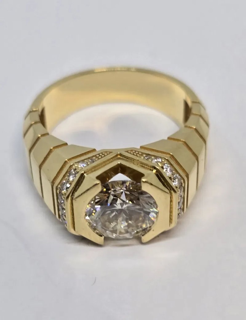 3,33 ct H/VS1 натарульний діамант, сертифікат. Золотий перстень 750 пр — фото 3
