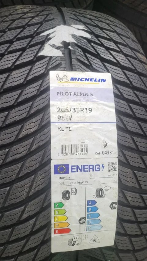 265 35 19/245 35 19 Michelin Pilot Alpin 5