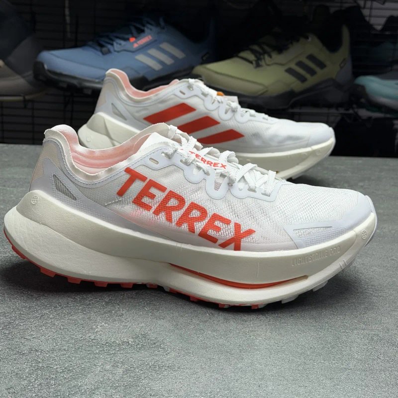 37/40/40.5р.Трекінгові кросівки для бігу Adidas Terrex Agravic Spee IH3767 — фото 2