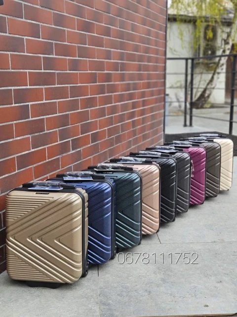 40×30×20 лоукост WINGS  B030  Польща валізи чемоданы ручна поклажа