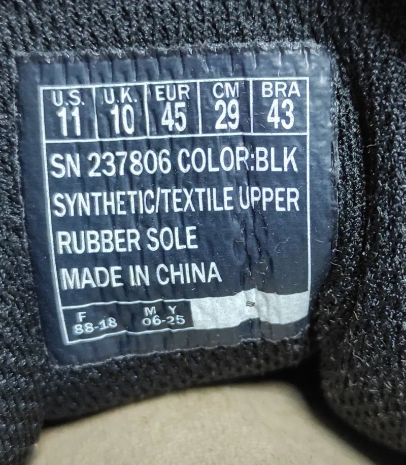 44,5 Skechers оригінальні чоловічі кросовки — фото 2