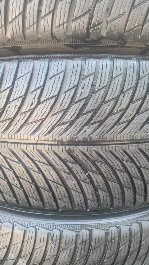 255 45 20/235 50 20 Micheli Pilot Alpin 5 SUV