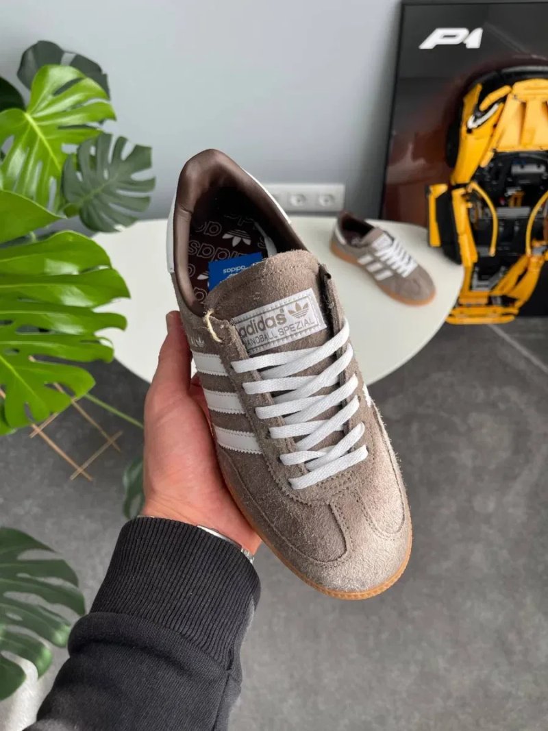 36-45 р кросівки Adidas Handball Spezial Earth Strata Gum light brown — фото 3