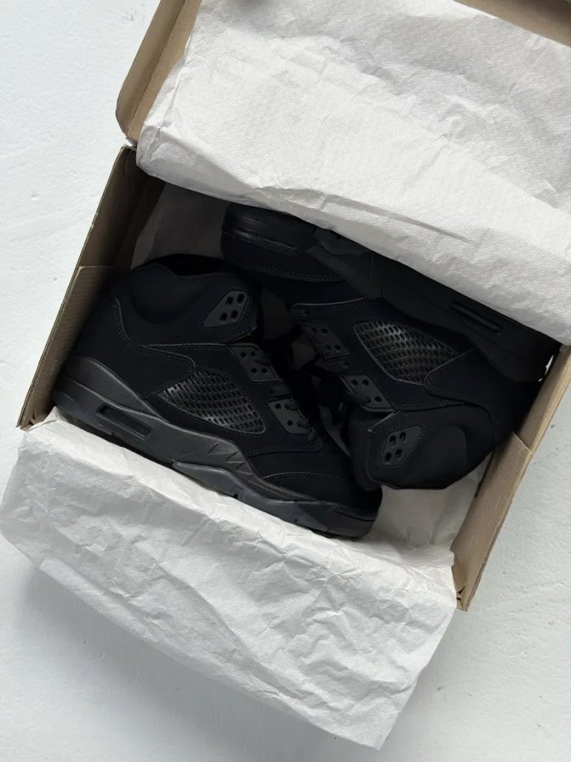 36-46 р кросівки Nike Air Jordan 5 Retro Black Cat — фото 3