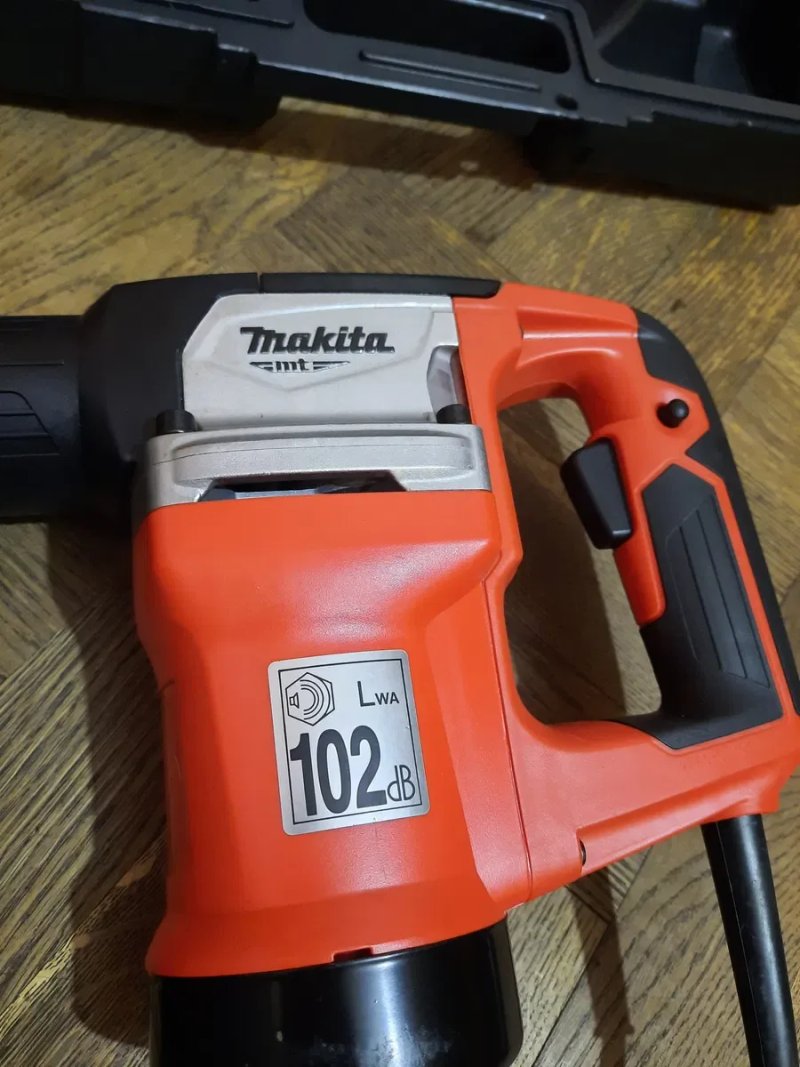 Абсолютно новий,оригінал!!Відбійний молоток Makita M8600,900вт,7.2дж,патрон HEX-17мм — фото 2