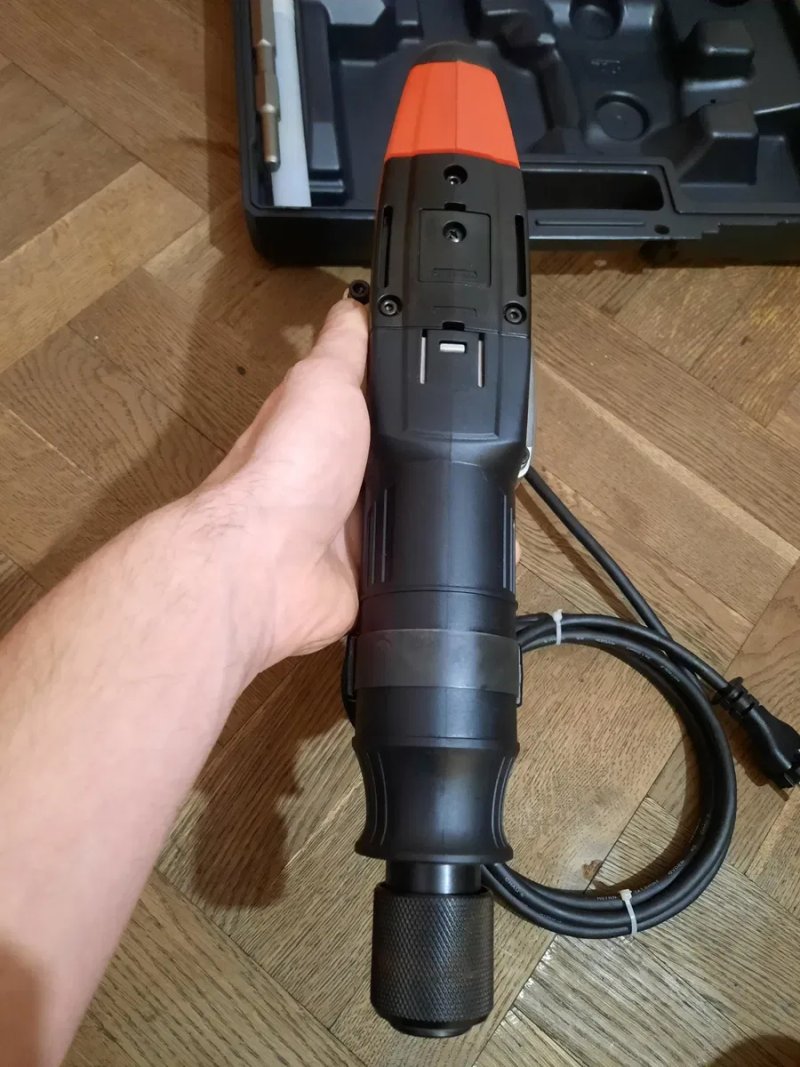 Абсолютно новий,оригінал!!Відбійний молоток Makita M8600,900вт,7.2дж,патрон HEX-17мм — фото 3