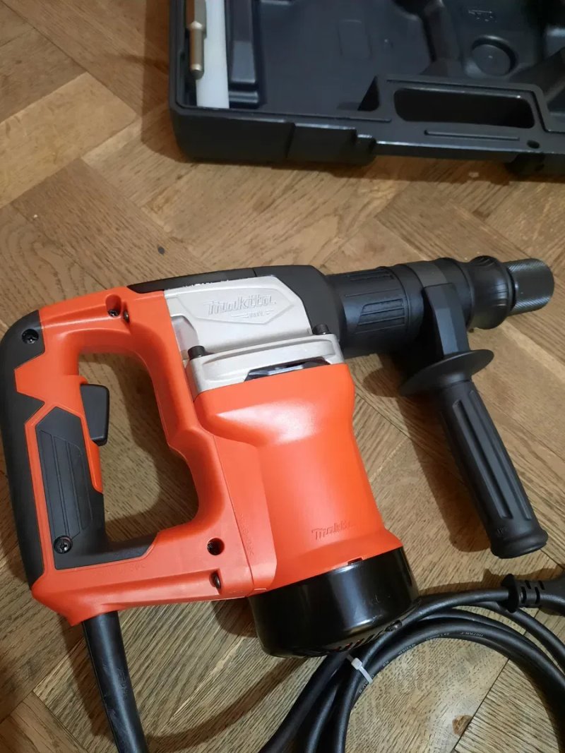 Абсолютно новий,оригінал!!Відбійний молоток Makita M8600,900вт,7.2дж,патрон HEX-17мм — фото 4