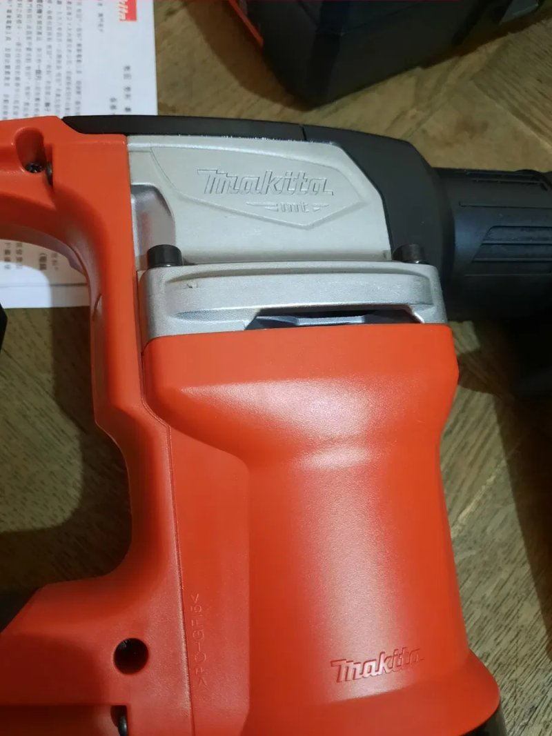 Абсолютно новий,оригінал!!Відбійний молоток Makita M8600,900вт,7.2дж,патрон HEX-17мм — фото 5