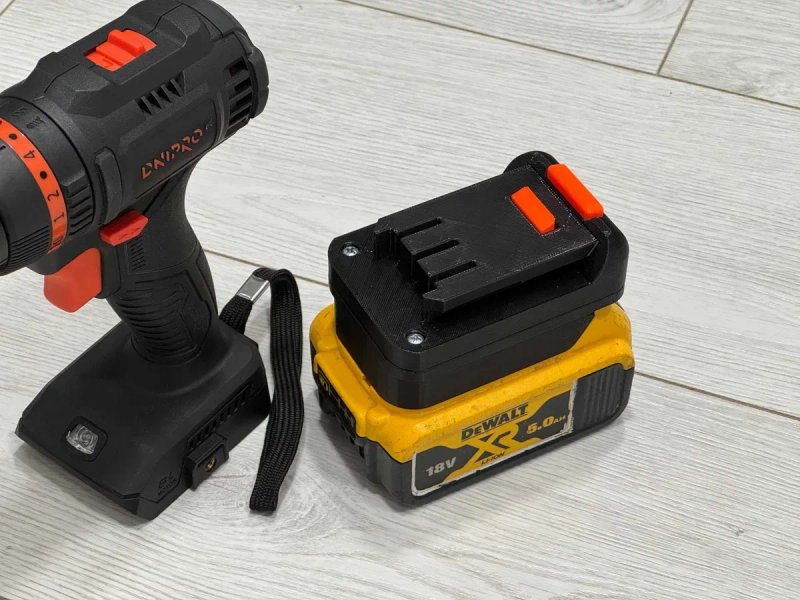 Адаптер перехідник з інструменту Dnipro m на акб Dewalt 3д друк — фото 3