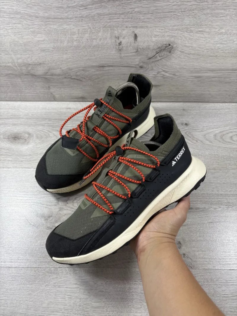 Adidas Terrex чоловічі кросівки 43 розмір — фото 2