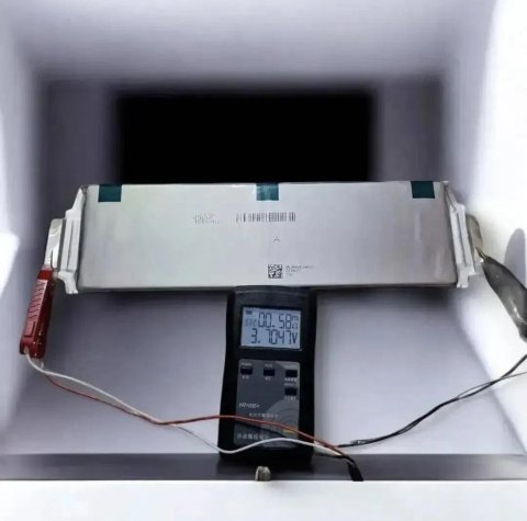 Аккумуляторный элемент LGX E85A Li-ion NMC 85ah 3.7V